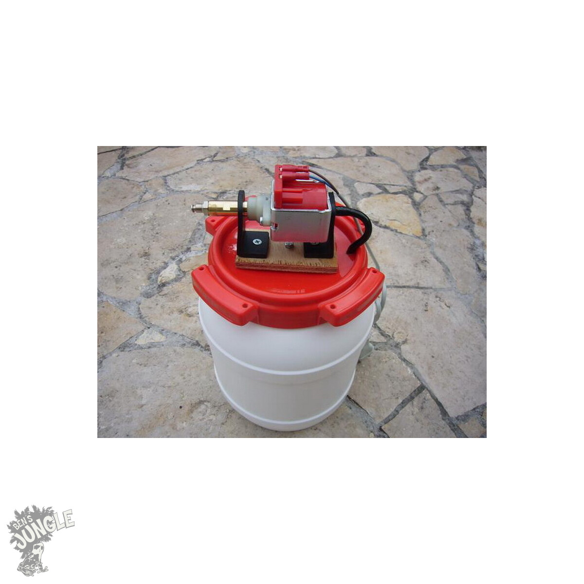 Pumpe und Wasserbehälter ( 6 Liter ) für Beregnung